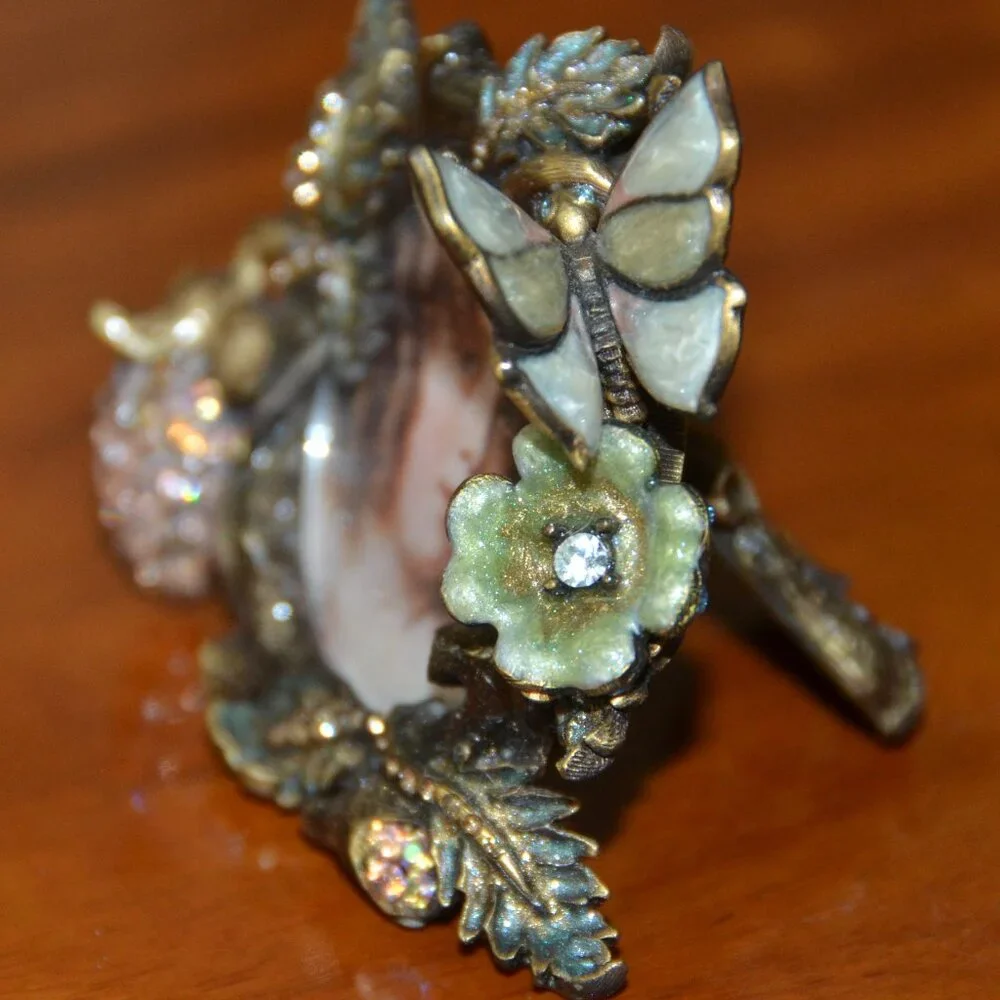 EXQUISITE RARE JAY STRONGWATER FLORAL BUTTERFLY STRAWBERRY CRYSTAL ENAMEL FRAME